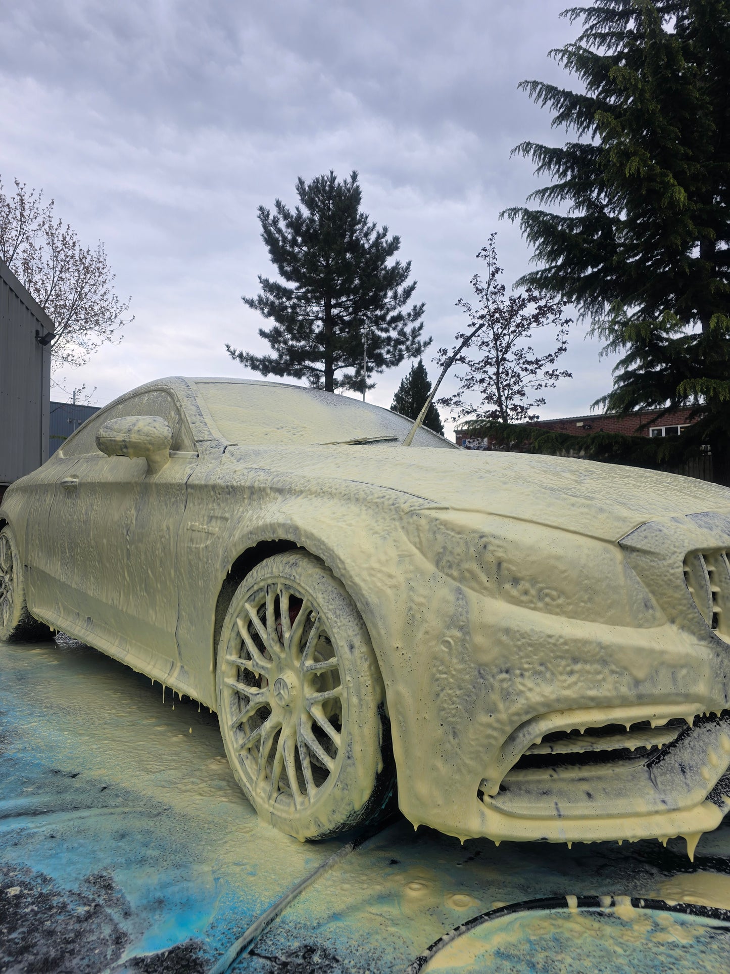 yellow snow foam, coloured snow foam, snow foam