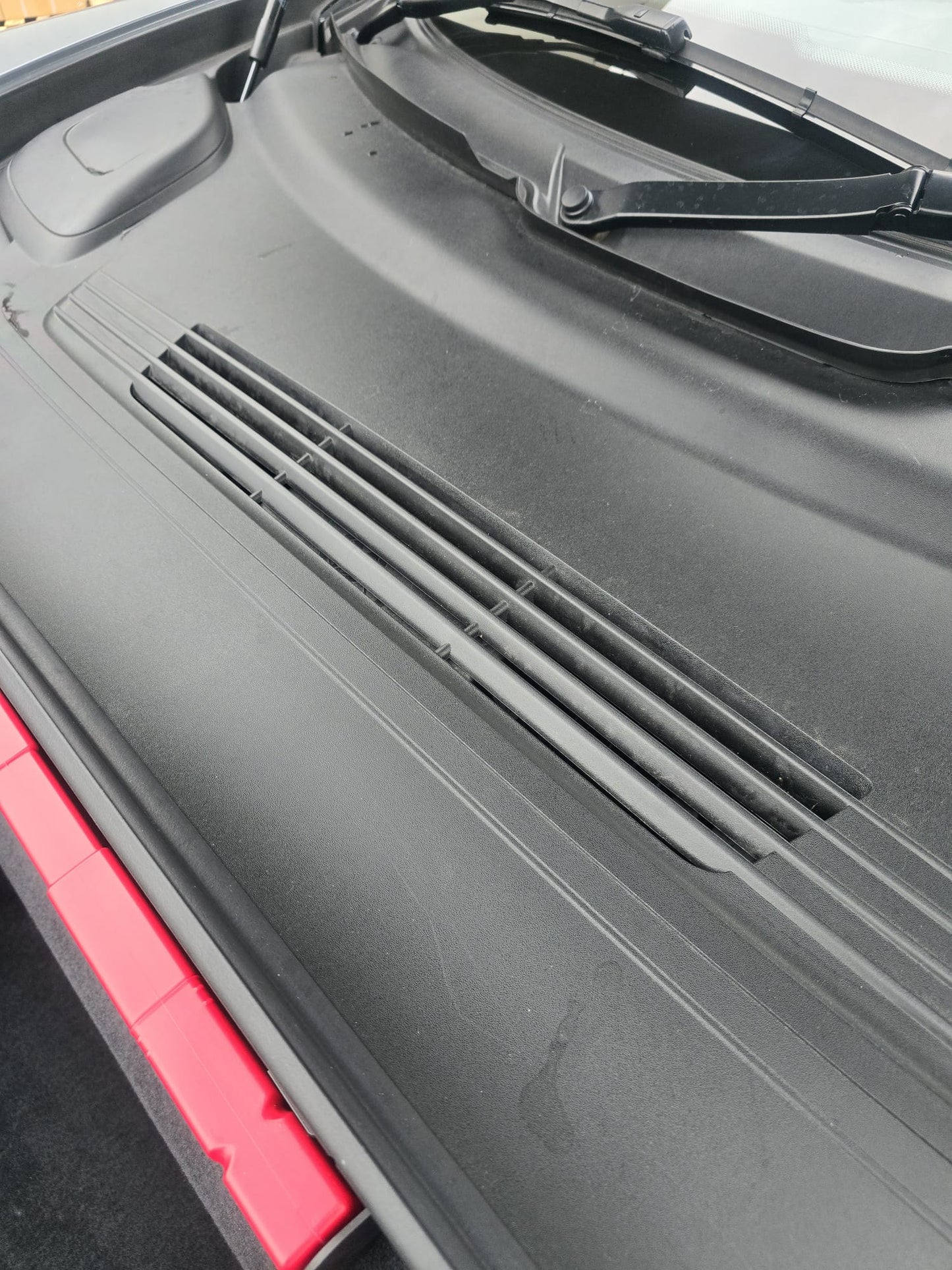 Fandango, interior and exterior dressing