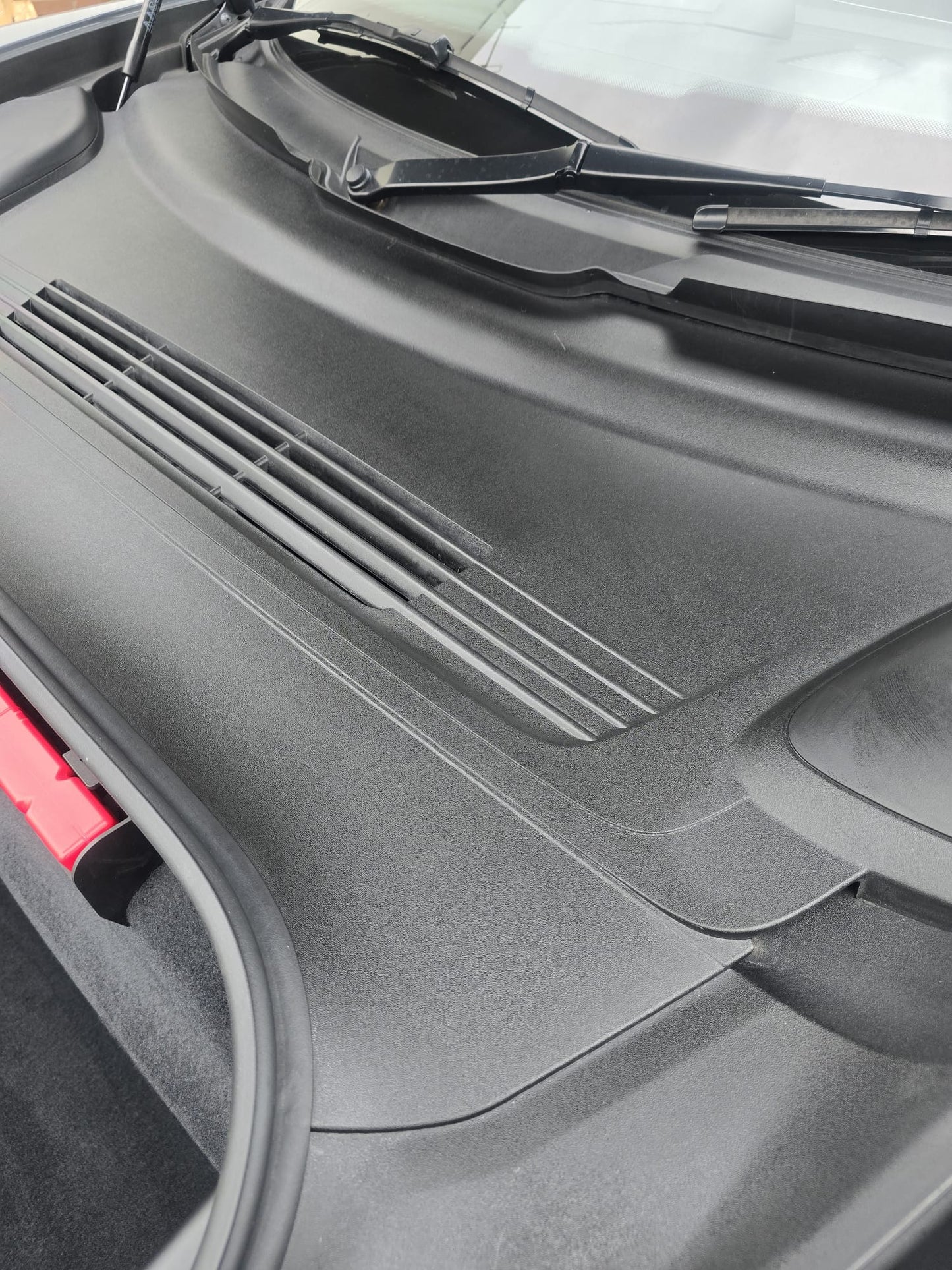 Fandango, interior and exterior dressing