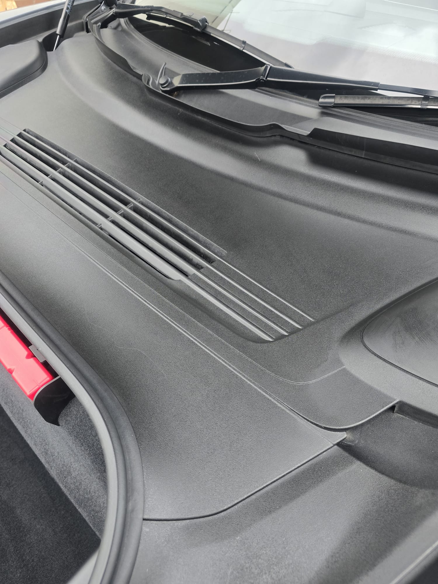 Fandango, interior and exterior dressing